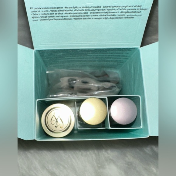 NIB Too Faced Christmas Vacation Must Haves Set - Picture 4 of 5